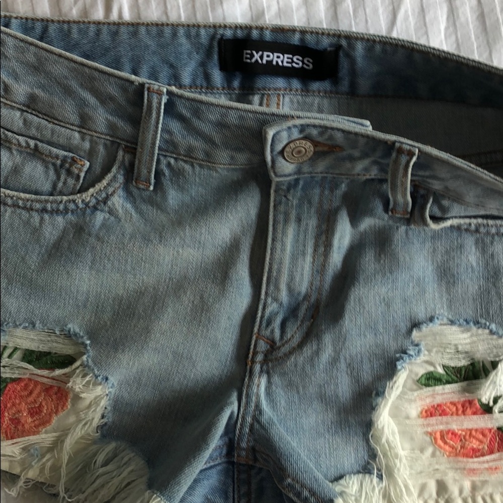 Express denim shorts - Picture 5 of 6
